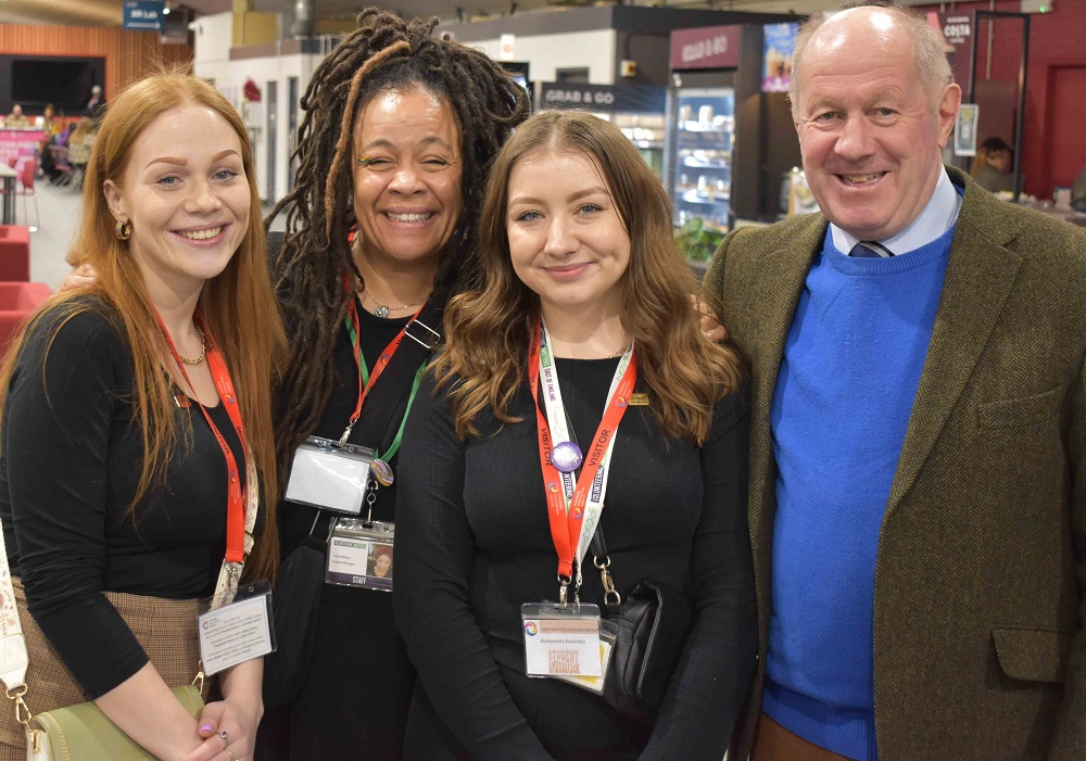 Dominka Kowal, Tonia Wilson and Aleksandra Kasinska from Volunteering Matters with Tim Passmore Suffolk Police Commissioner at ThriveFest