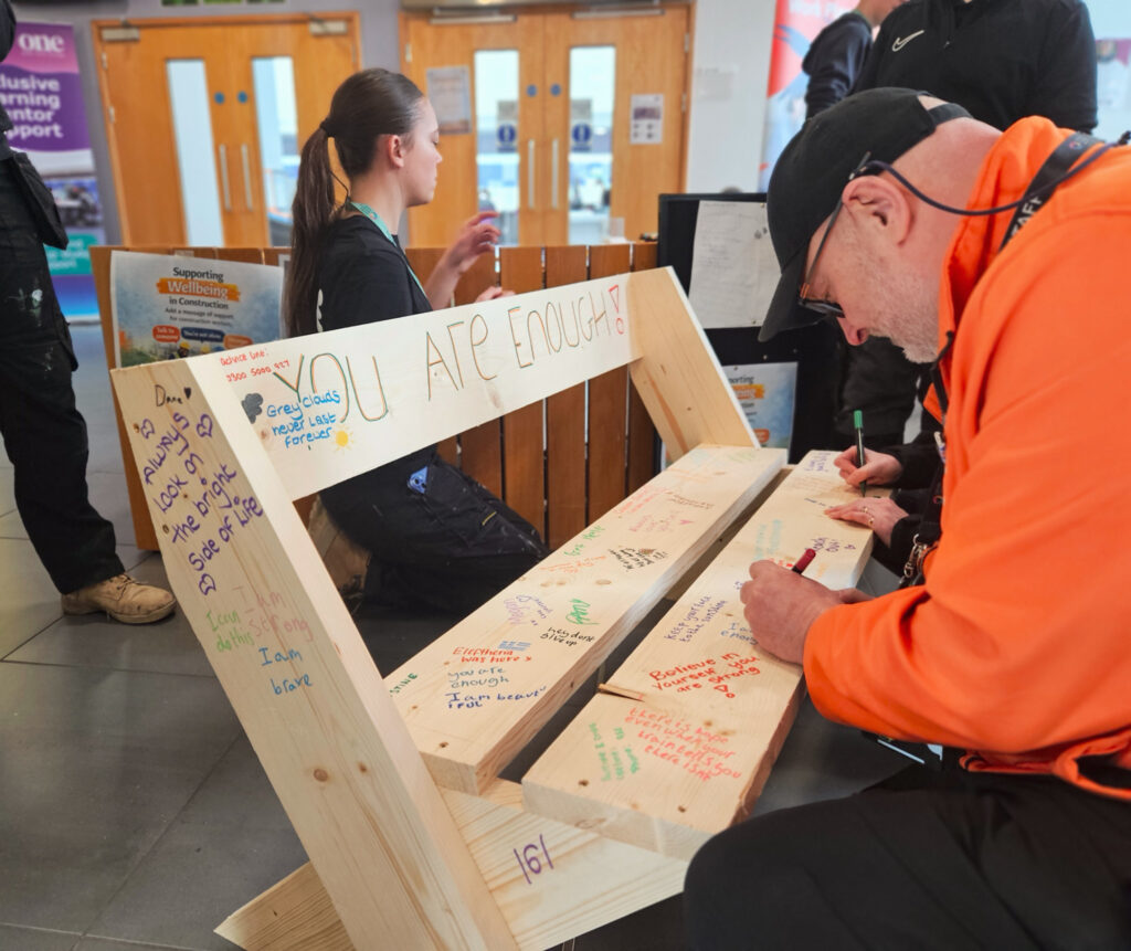 Messages of support were left on the wellbeing benches by attendees 2